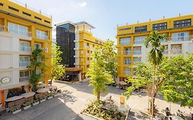 Ashlee Plaza Patong Hotel & Spa